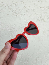 Load image into Gallery viewer, Heart Sunglasses