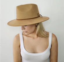 Load image into Gallery viewer, Burleigh Beach Fedora Adult Tan