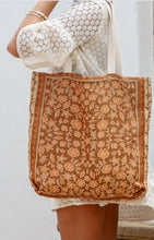 Load image into Gallery viewer, Meadow Bag
